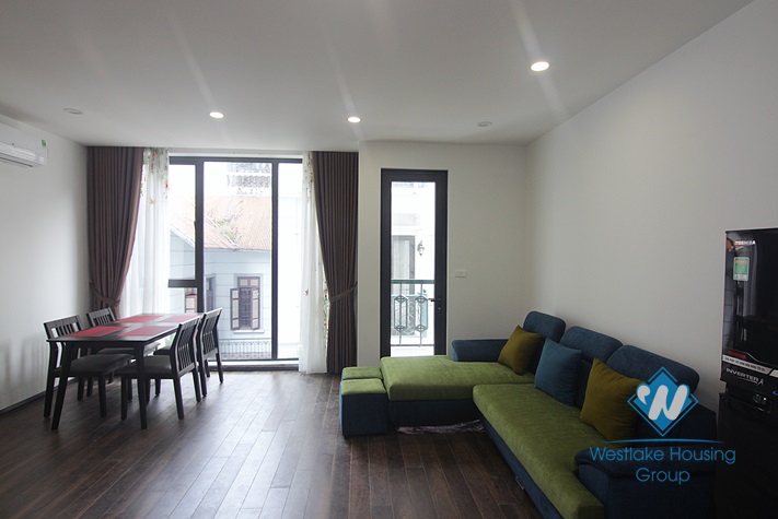 Brand new and morden 2 bedrooms apartment for rent in Tu Hoa st, Tay Ho area.